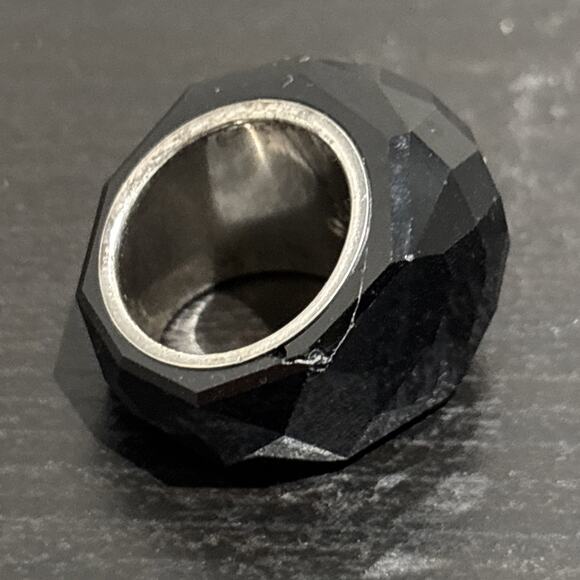 Swarovski Nirvana Ring Jet Black Crystal Size 52 **CRACK ON ONE SIDE - Picture 7 of 9